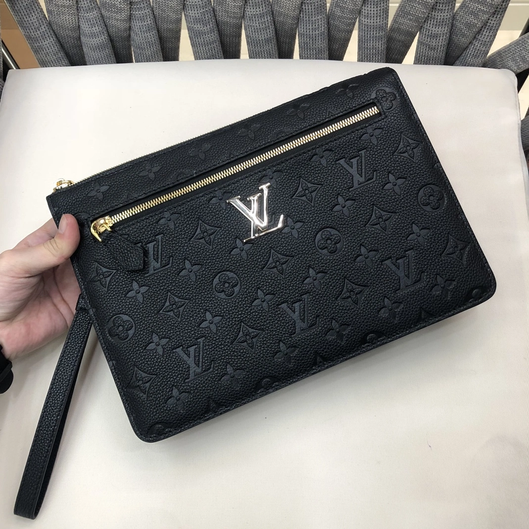 Louis Vuitton AAA Man Wallets Popular 7609