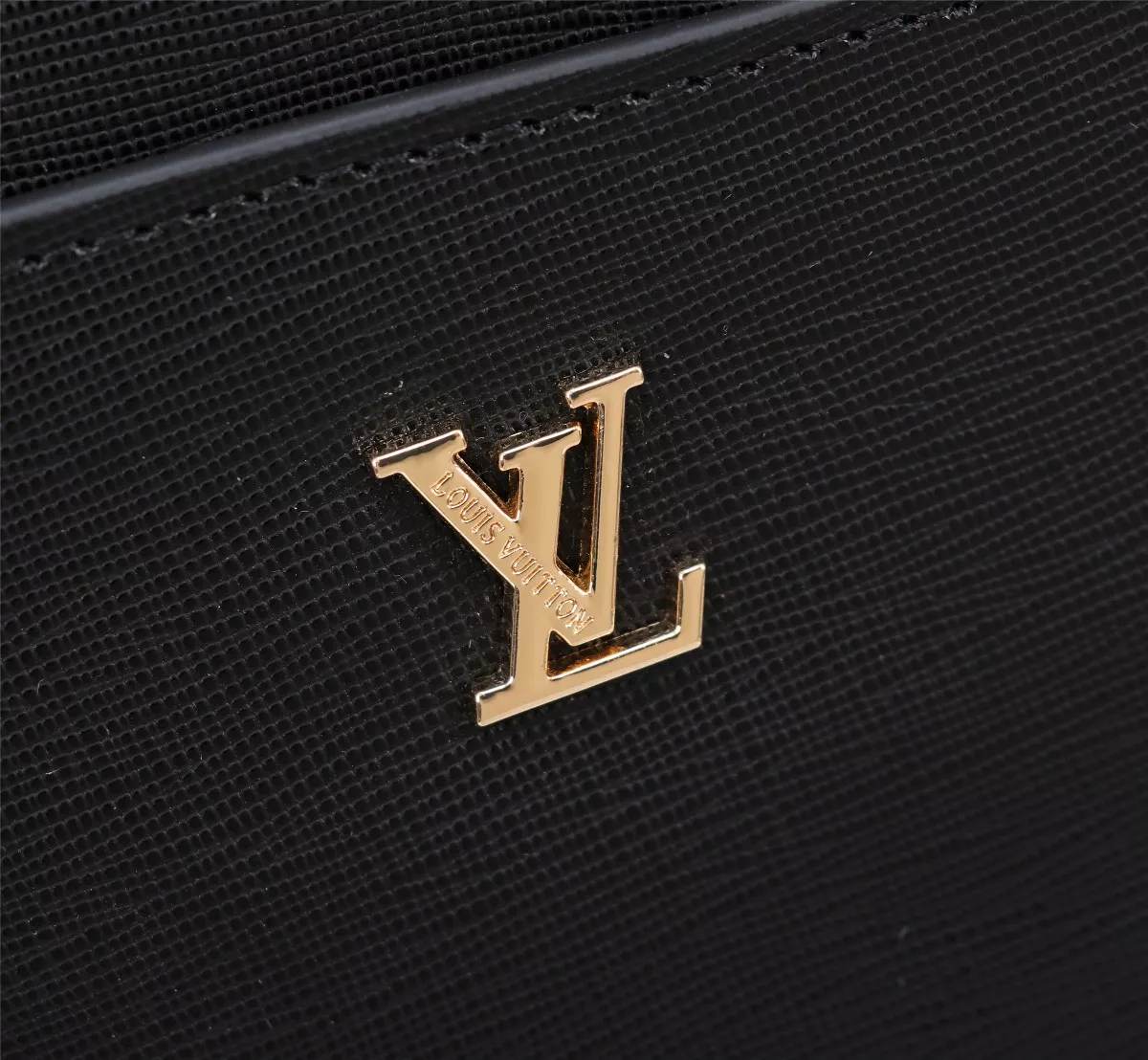 Louis Vuitton AAA Man Wallets Practical 6835