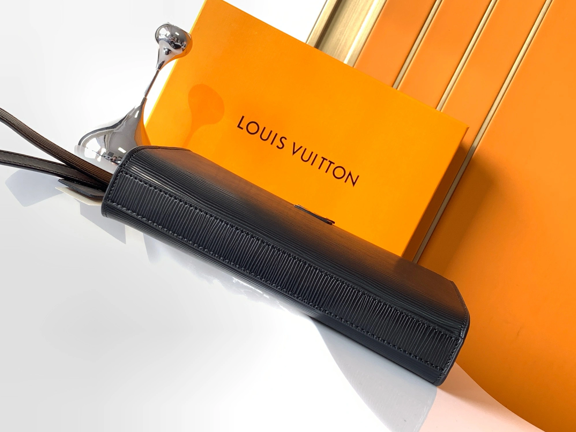Louis Vuitton AAA Man Wallets SmartChoice 6526