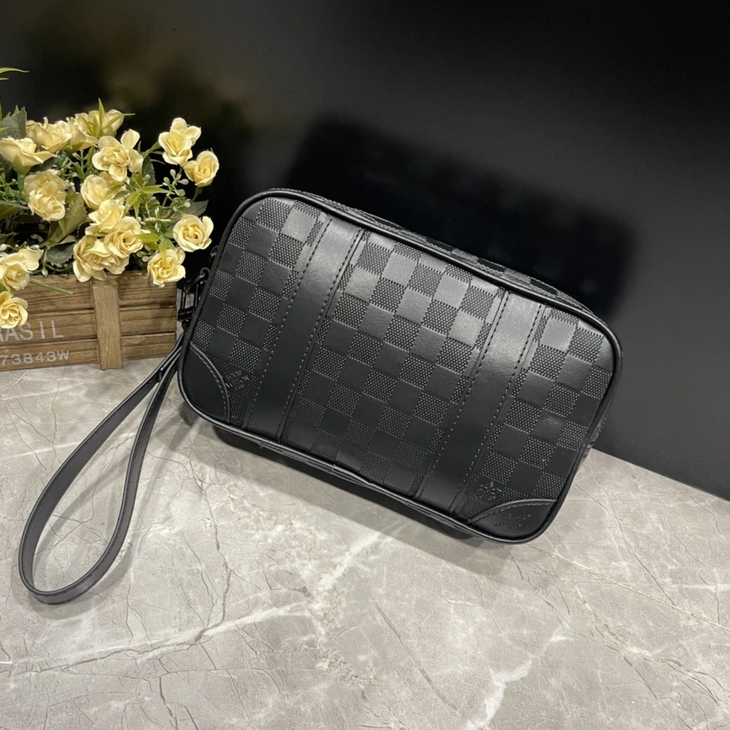 Louis Vuitton AAA Man Wallets Soft 2181