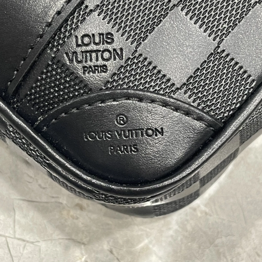 Louis Vuitton AAA Man Wallets Soft 2181