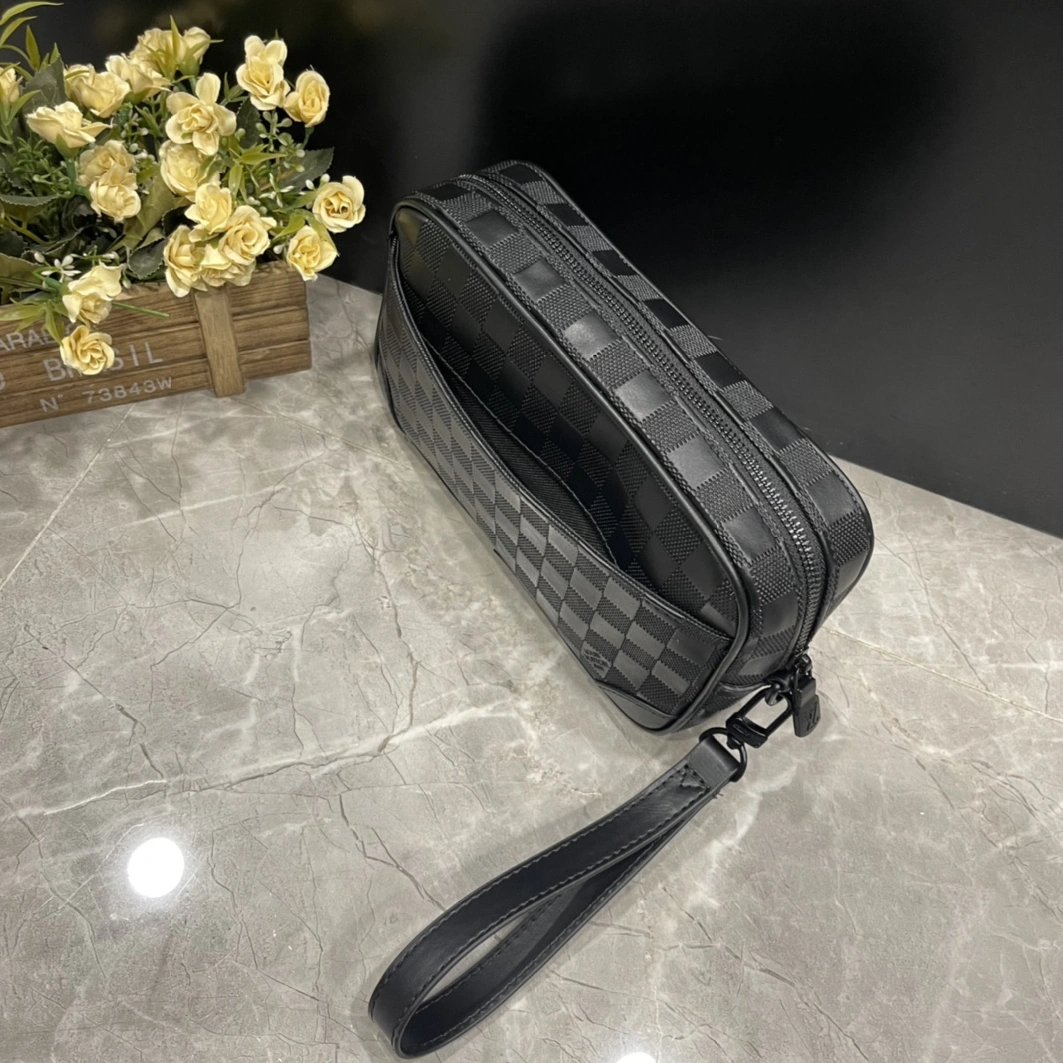 Louis Vuitton AAA Man Wallets Soft 2181