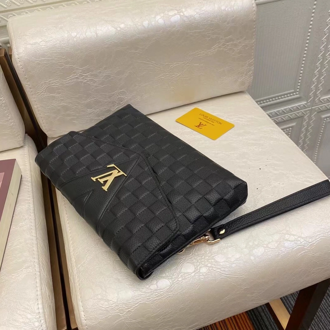 Louis Vuitton AAA Man Wallets Soft 9617