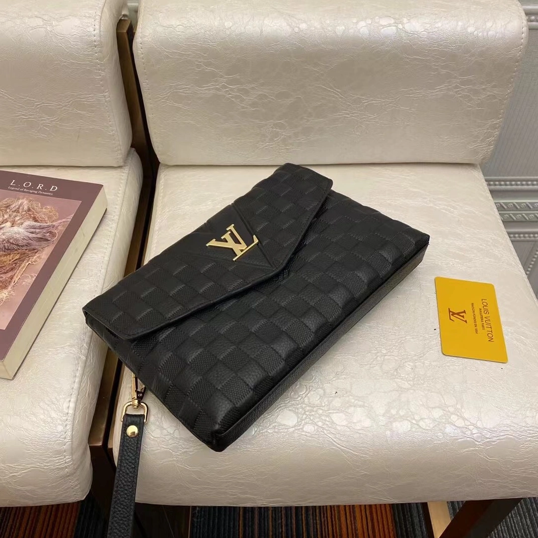 Louis Vuitton AAA Man Wallets Soft 9617