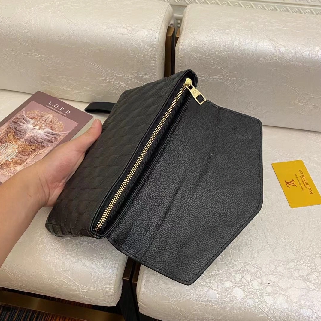 Louis Vuitton AAA Man Wallets Soft 9617
