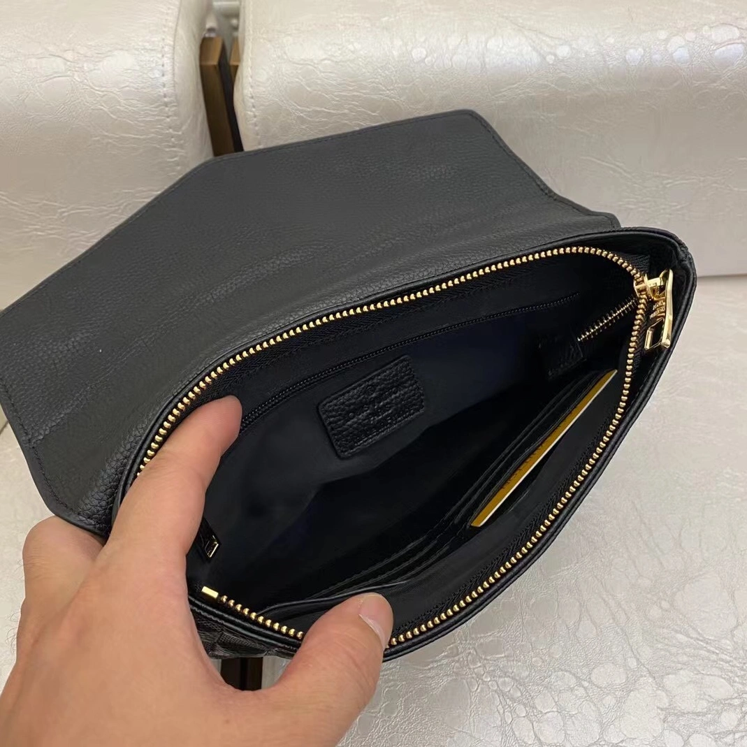 Louis Vuitton AAA Man Wallets Soft 9617