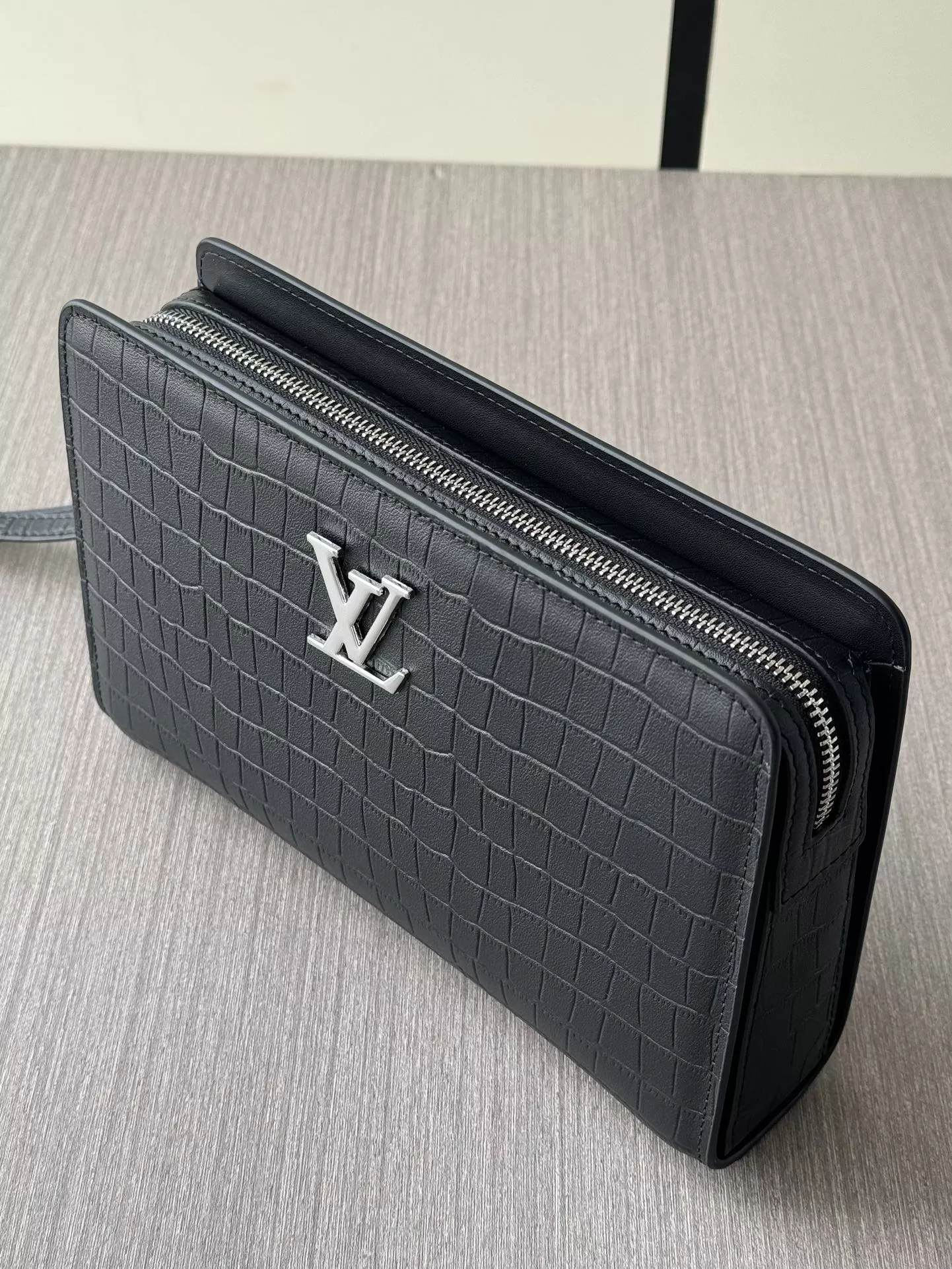 Louis Vuitton AAA Man Wallets Soft 9962