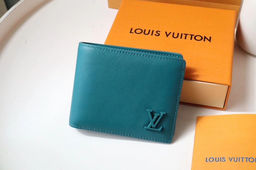 Louis Vuitton AAA Man Wallets StreetReady 1784