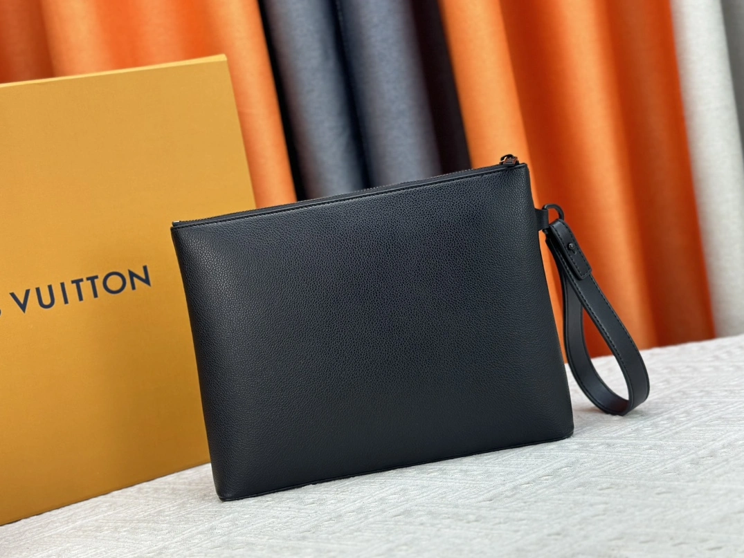 Louis Vuitton AAA Man Wallets Stylish 7356