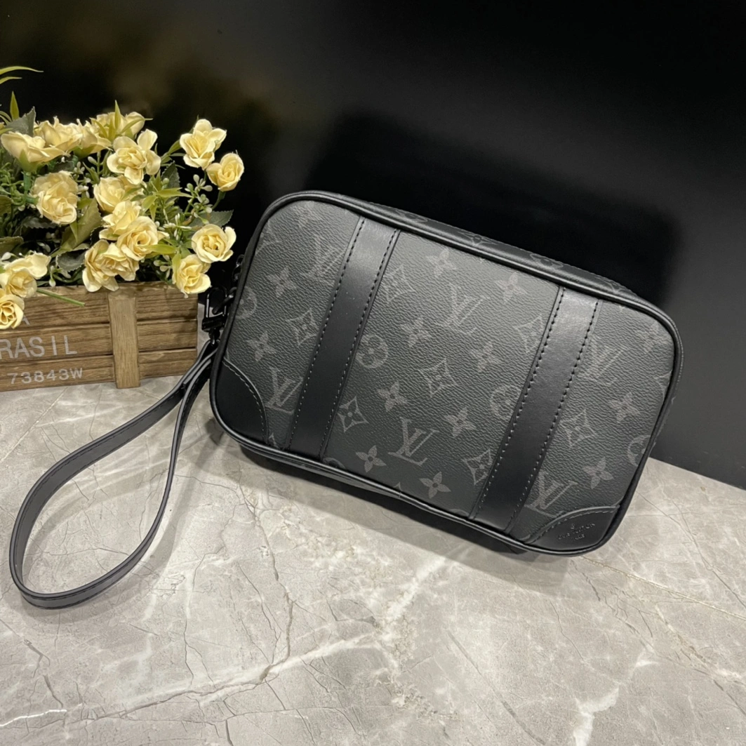 Louis Vuitton AAA Man Wallets Timeless 1791