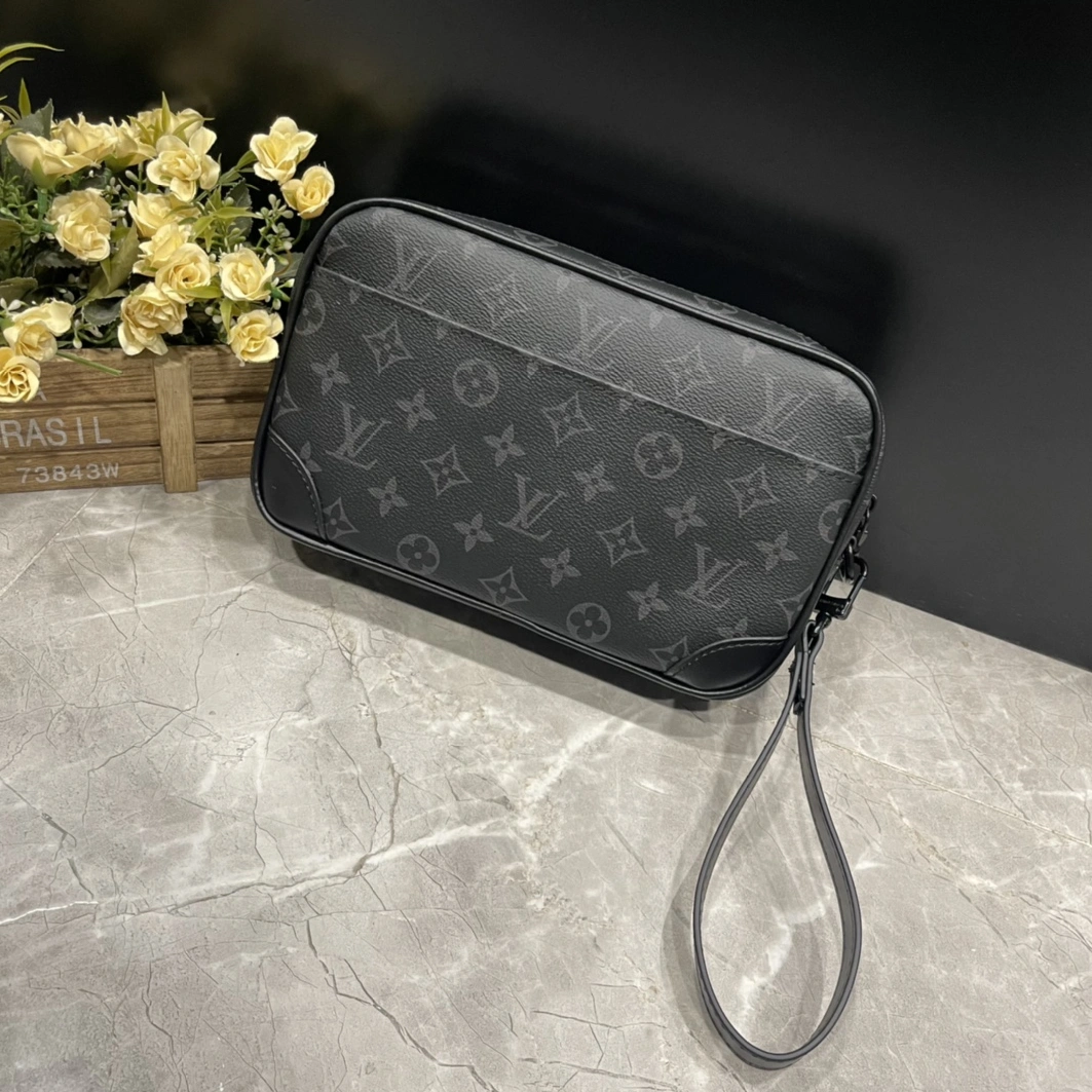 Louis Vuitton AAA Man Wallets Timeless 1791