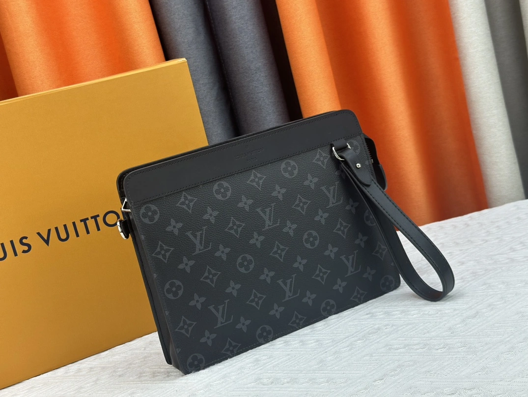 Louis Vuitton AAA Man Wallets TopPick 6822