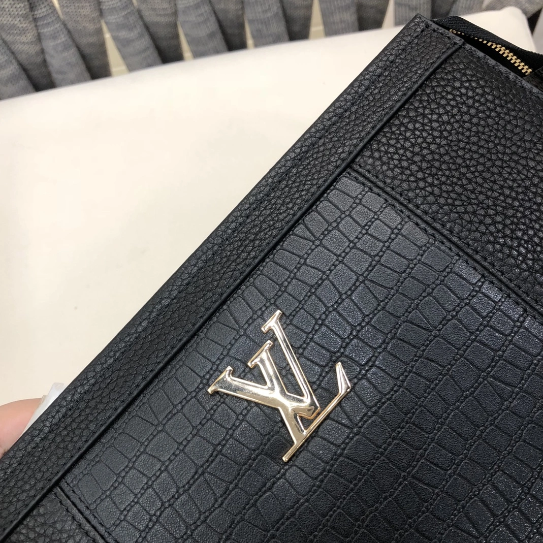 Louis Vuitton AAA Man Wallets Trendy 6392