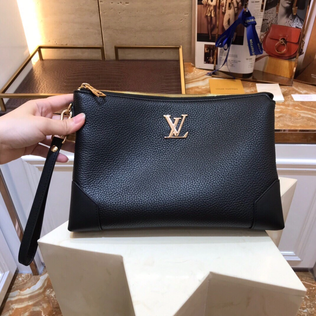 Louis Vuitton AAA Man Wallets Unique 3417