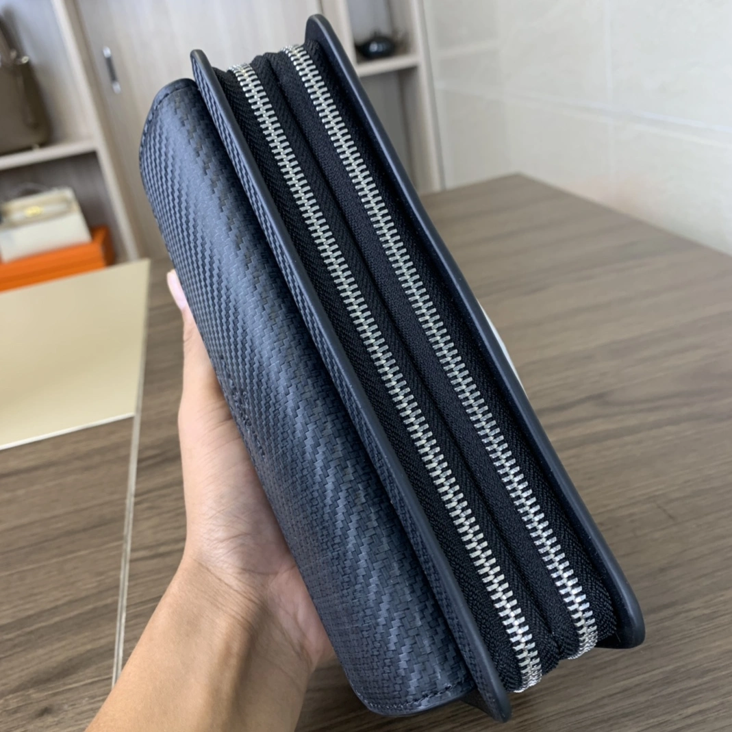 Louis Vuitton AAA Man Wallets Versatile 5985