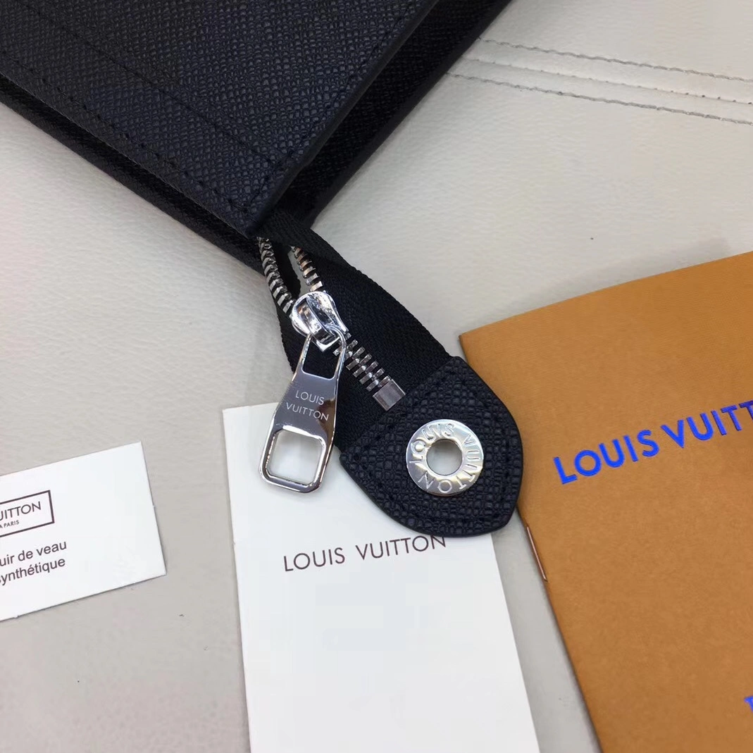 Louis Vuitton AAA Man Wallets Vibrant 6880