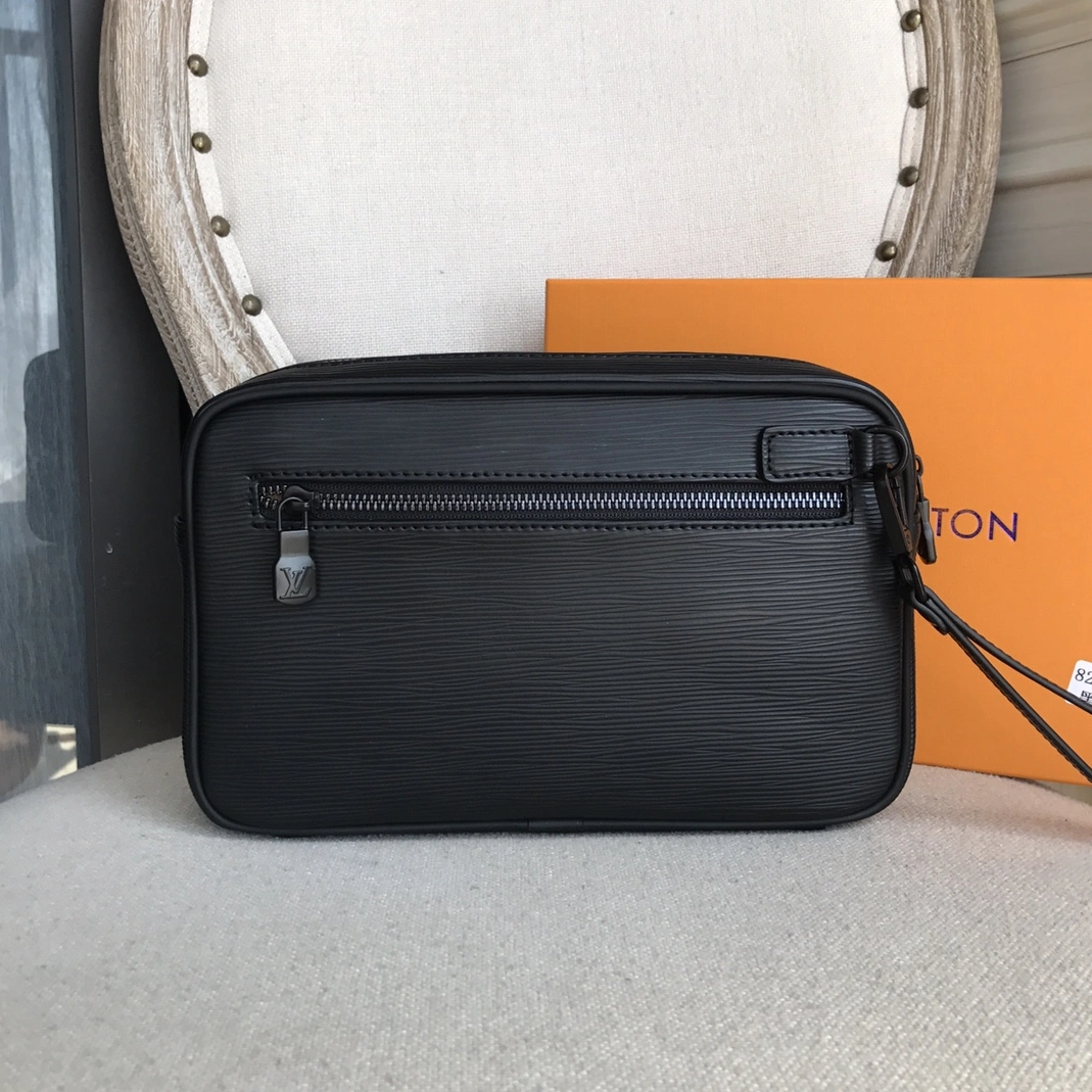 Louis Vuitton AAA Man Wallets WellDesigned 493