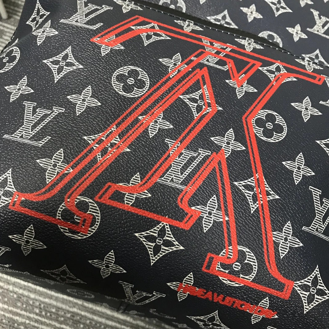 Louis Vuitton AAA Quality Backpacks For Unisex Bold 4554