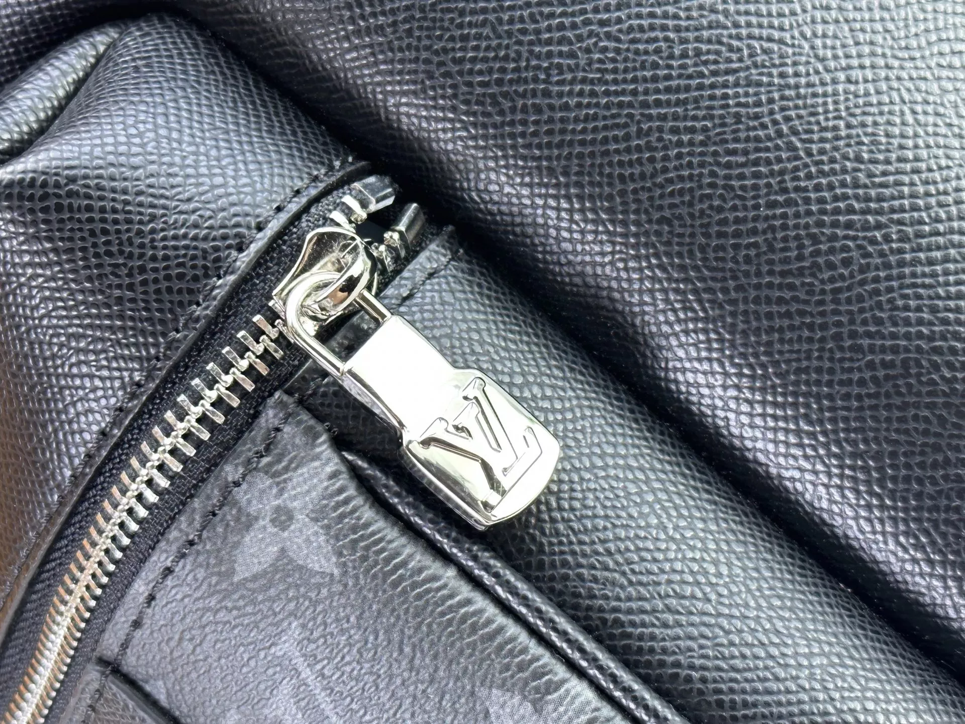 Louis Vuitton AAA Quality Backpacks For Unisex Comfortable 8089