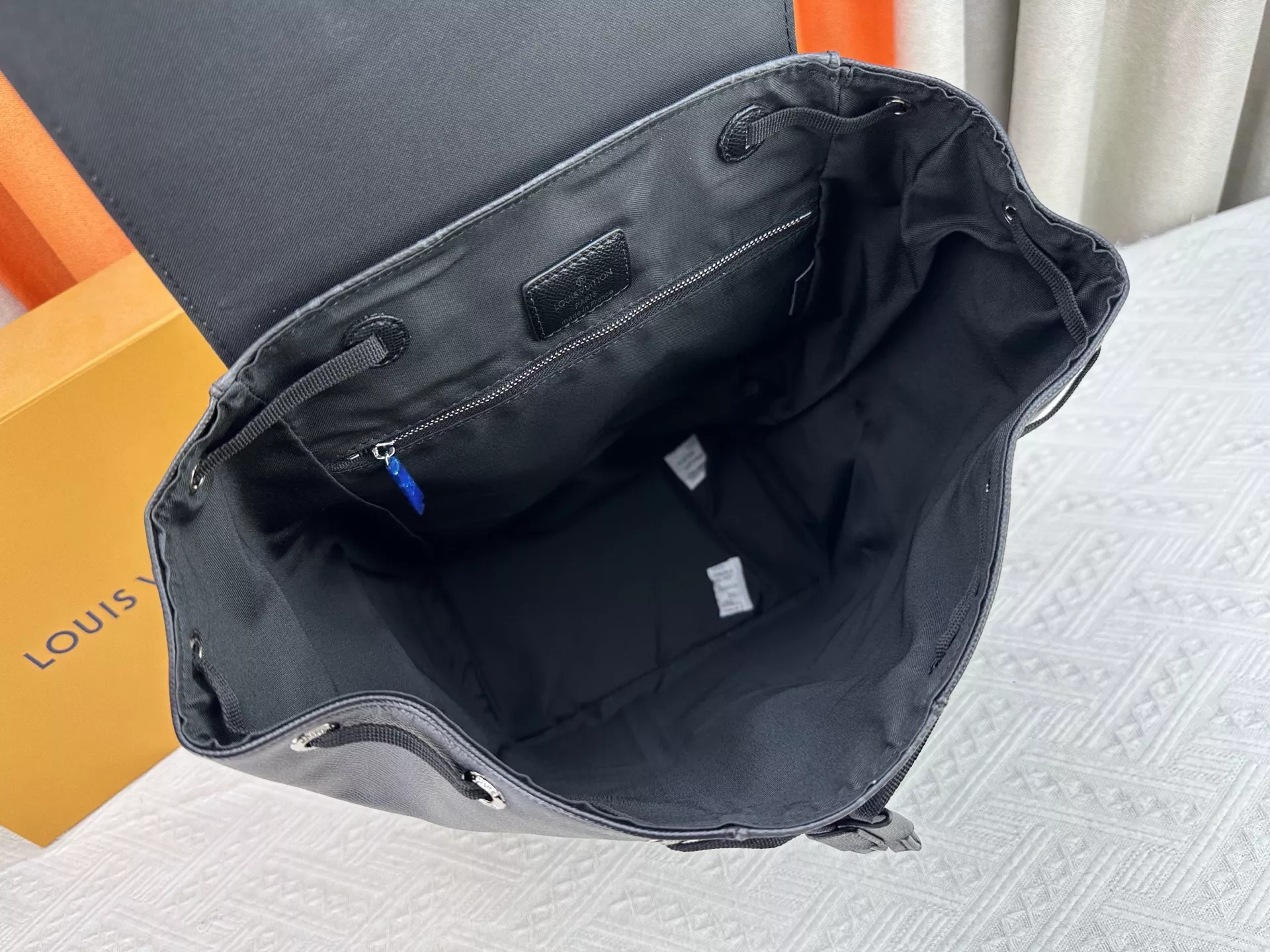 Louis Vuitton AAA Quality Backpacks For Unisex Comfortable 8089