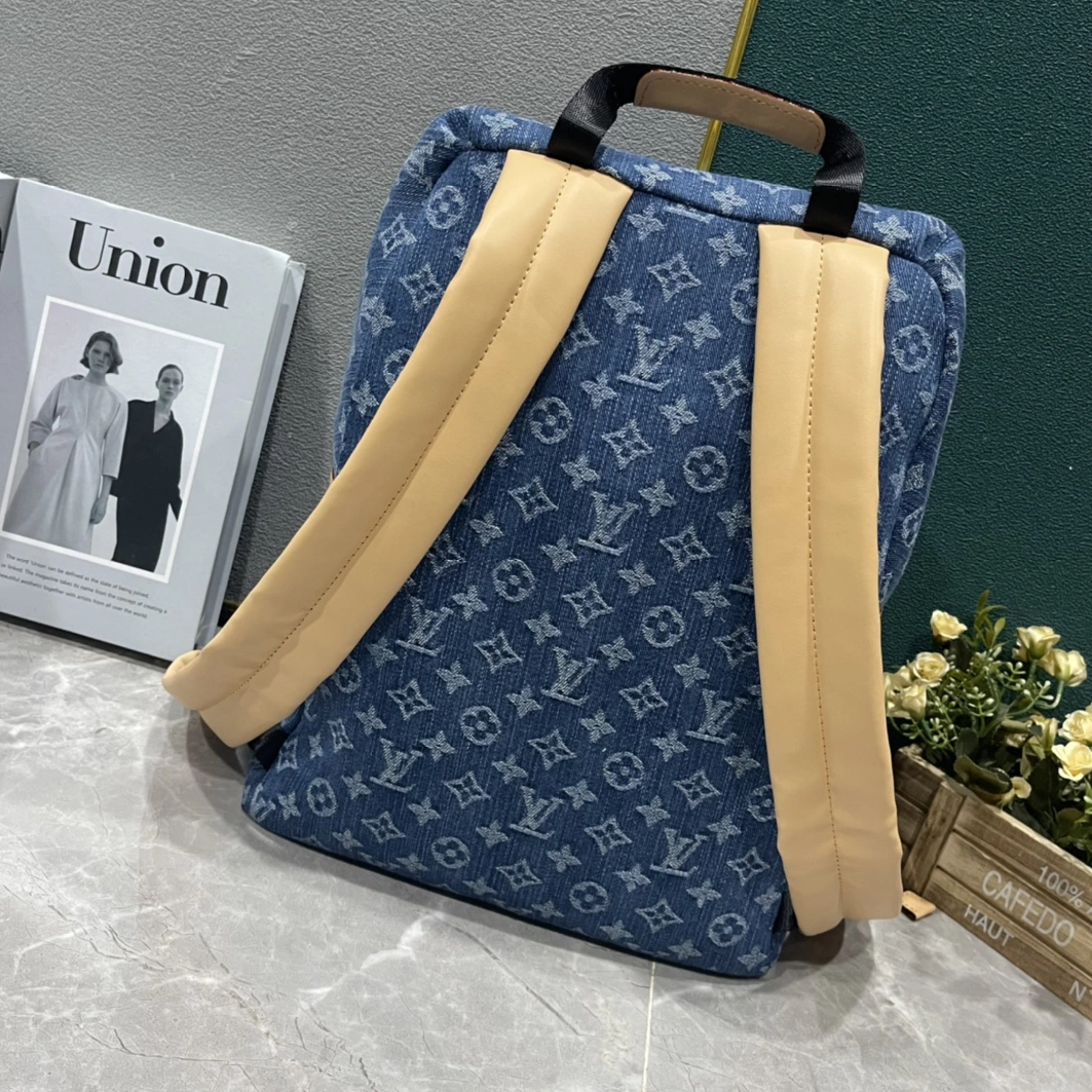 Louis Vuitton AAA Quality Backpacks For Unisex EasyMatch 5803