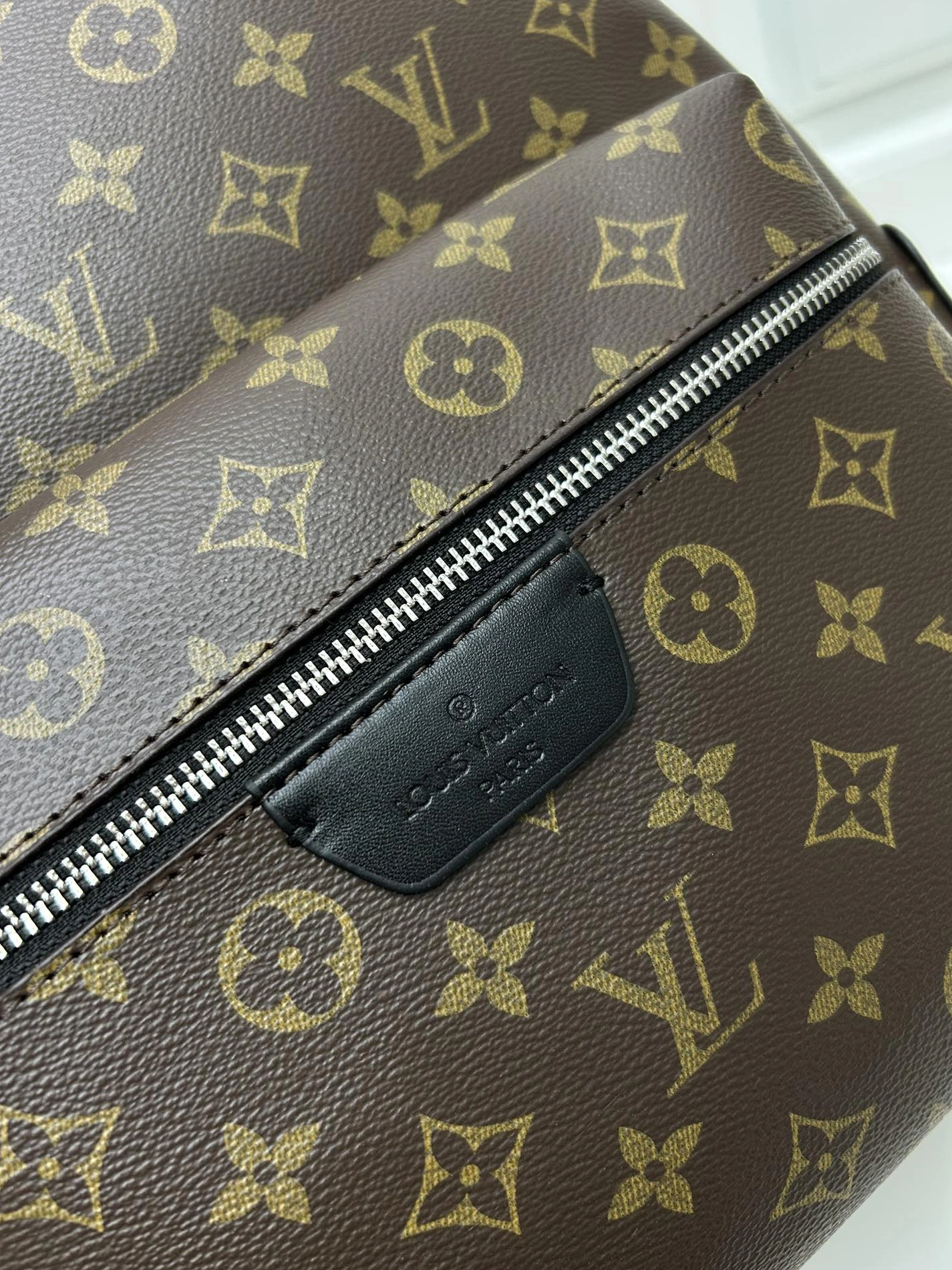 Louis Vuitton AAA Quality Backpacks For Unisex Elegant 1365