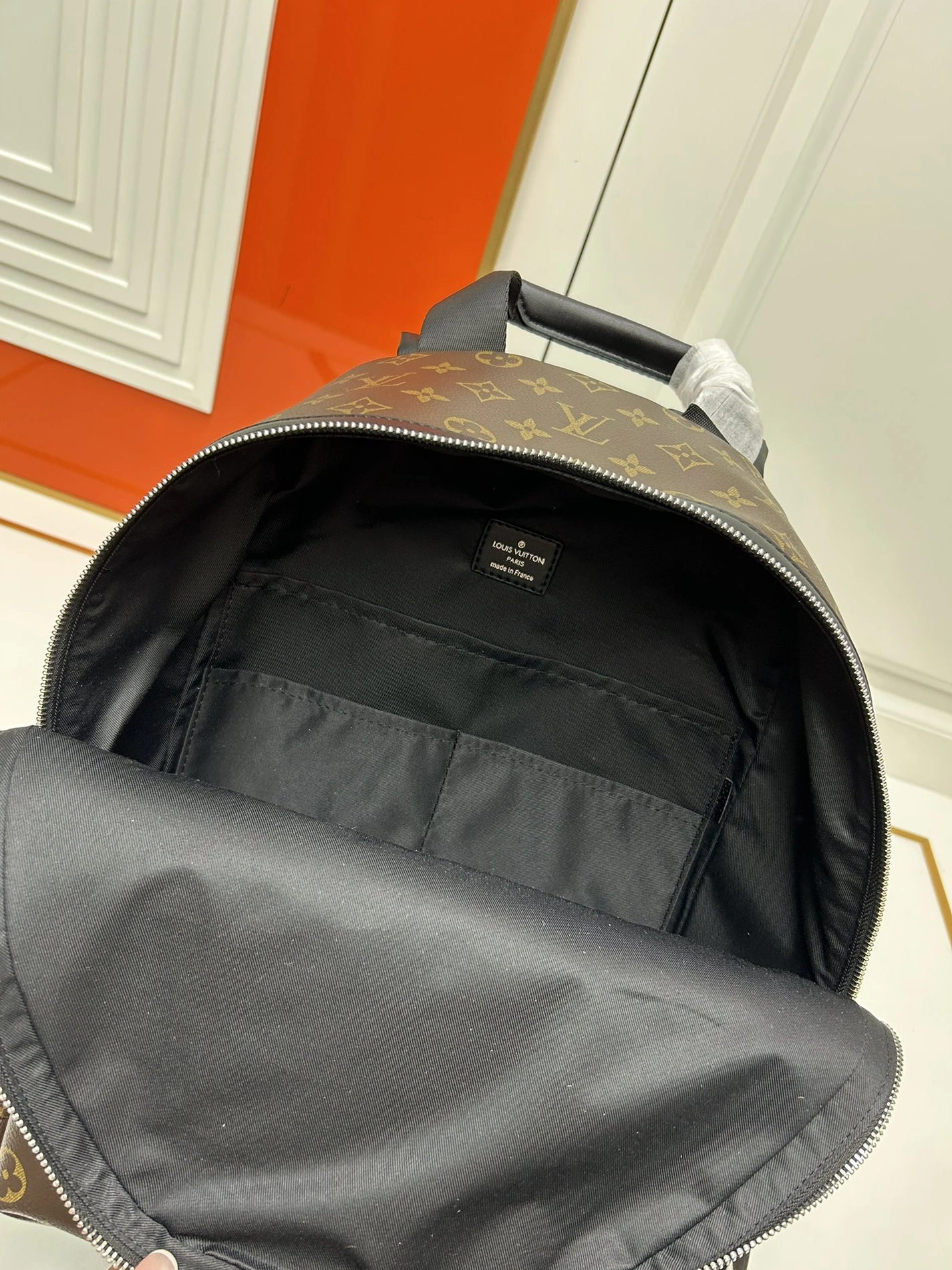 Louis Vuitton AAA Quality Backpacks For Unisex Elegant 1365