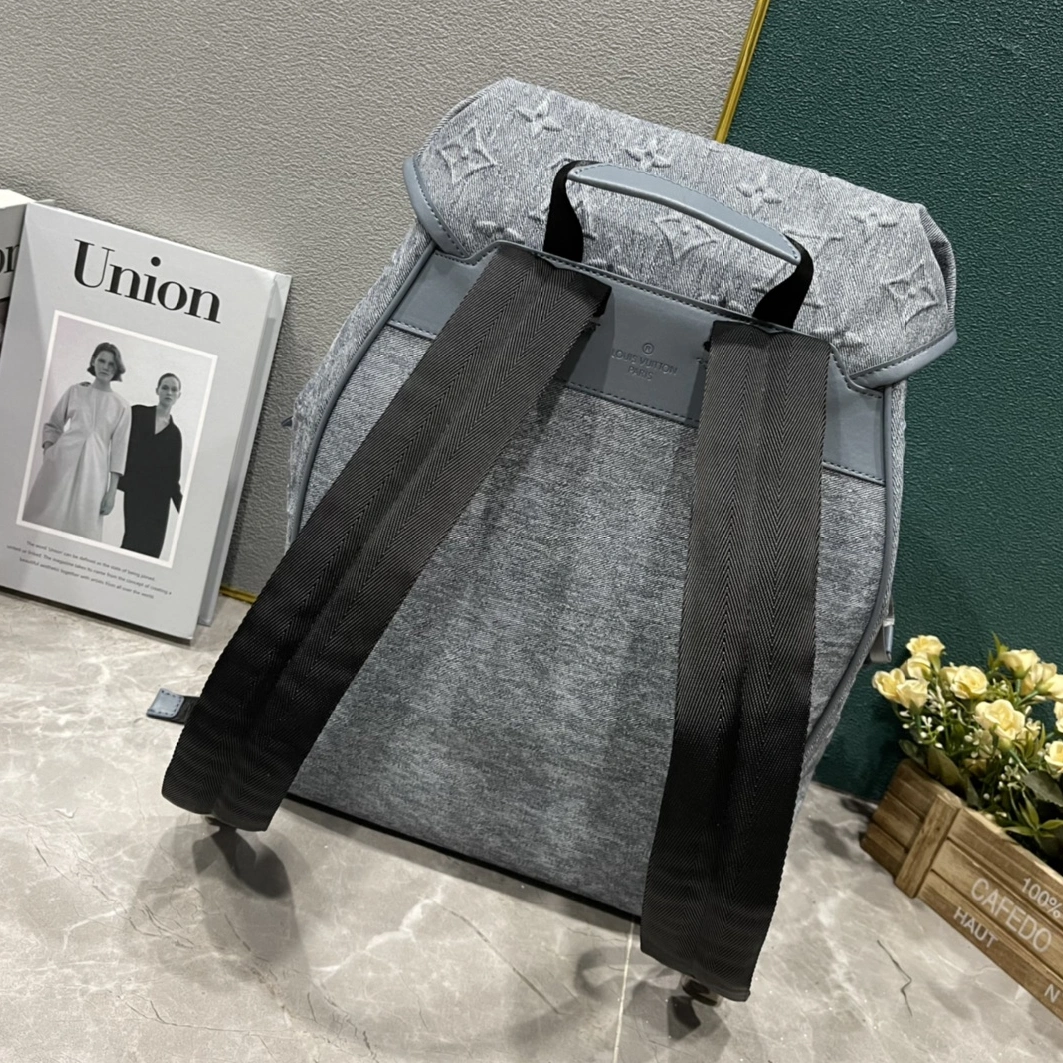 Louis Vuitton AAA Quality Backpacks For Unisex EyeCatching 5043