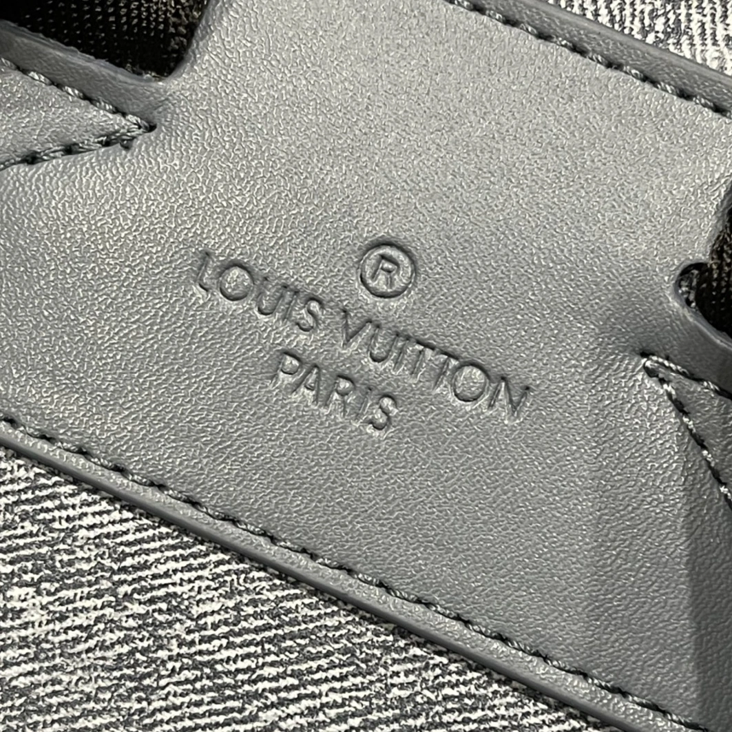 Louis Vuitton AAA Quality Backpacks For Unisex EyeCatching 5043