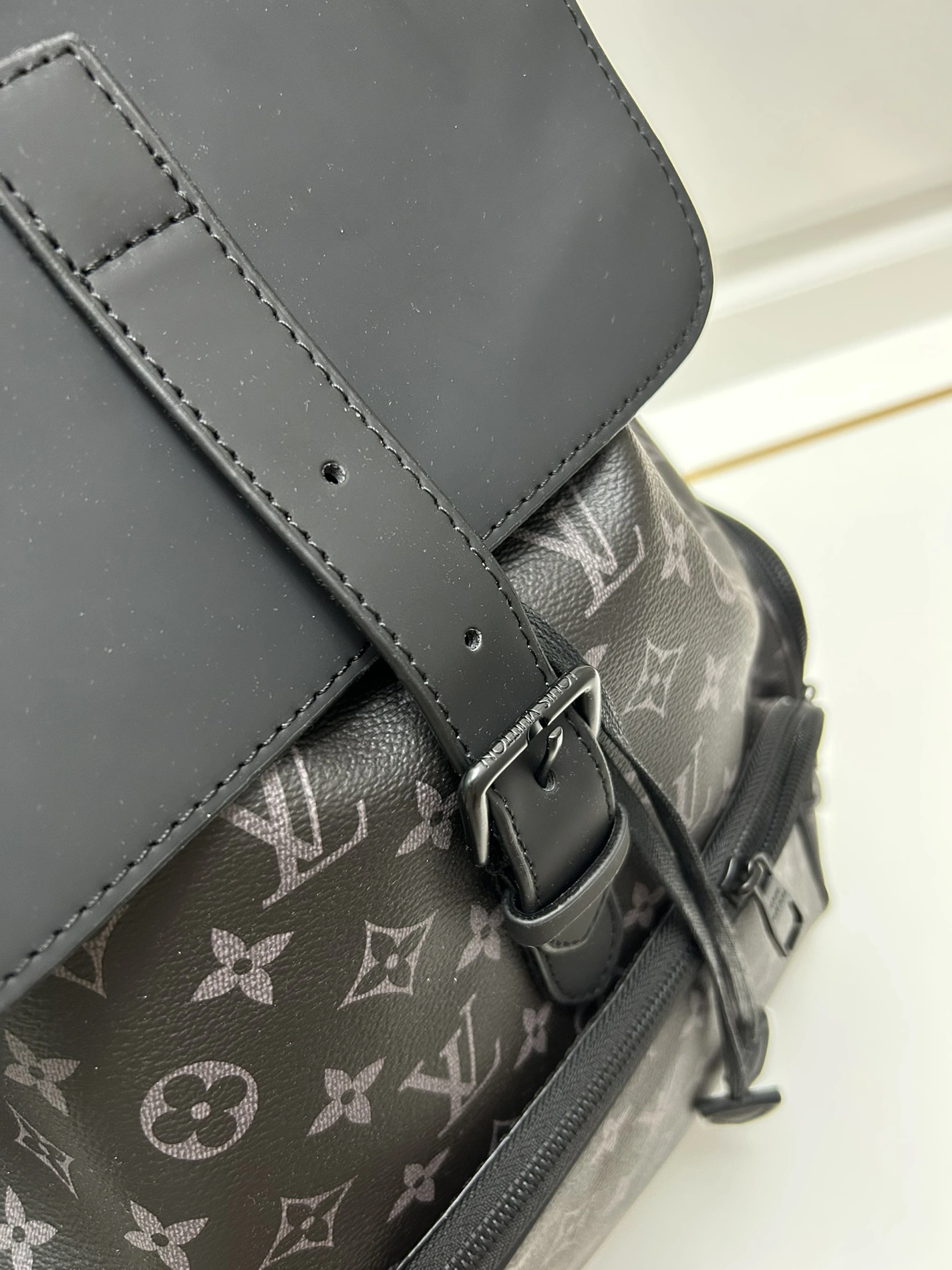 Louis Vuitton AAA Quality Backpacks For Unisex GoodFit 215