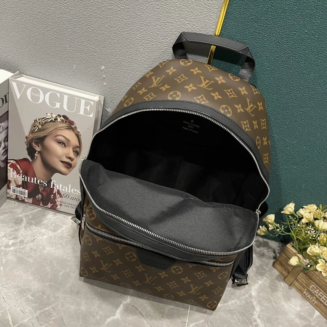 Louis Vuitton AAA Quality Backpacks For Unisex Reliable 8639