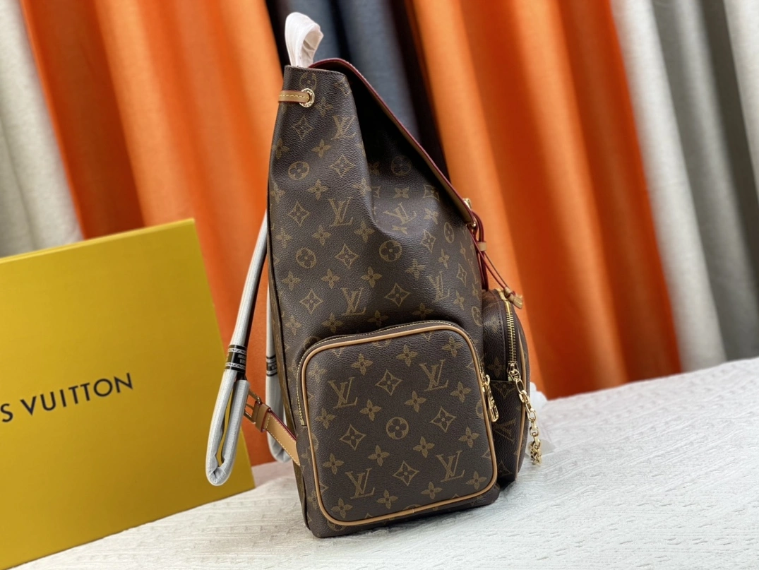 Louis Vuitton AAA Quality Backpacks For Unisex Resilient 5936