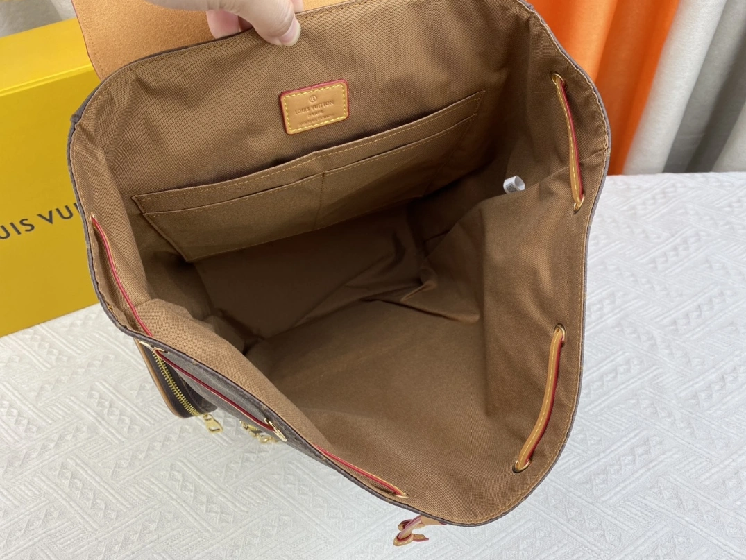 Louis Vuitton AAA Quality Backpacks For Unisex Resilient 5936