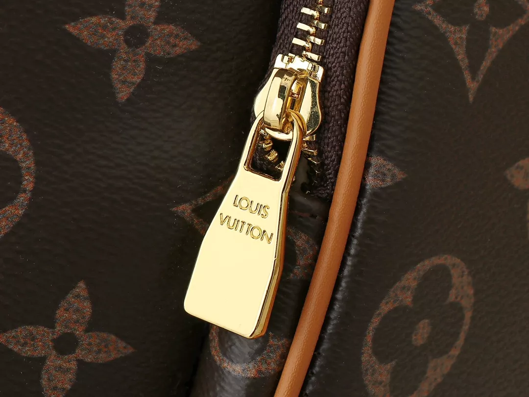 Louis Vuitton AAA Quality Backpacks For Unisex Soft 1275
