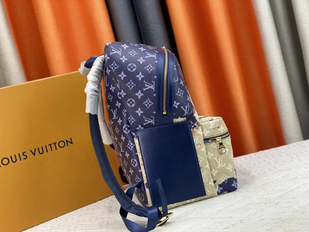 Louis Vuitton AAA Quality Backpacks For Unisex Trendsetting 1271