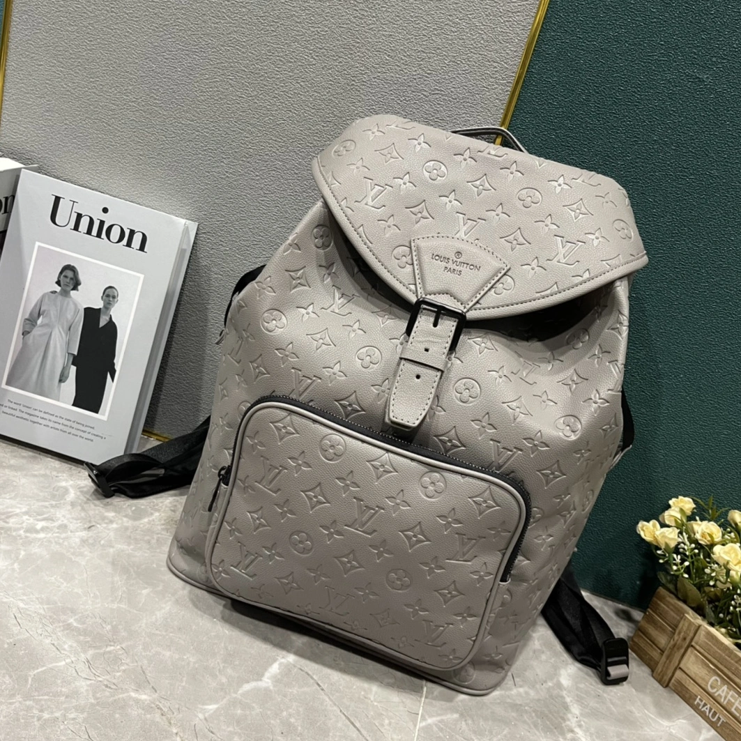 Louis Vuitton AAA Quality Backpacks For Unisex Trendy 6975