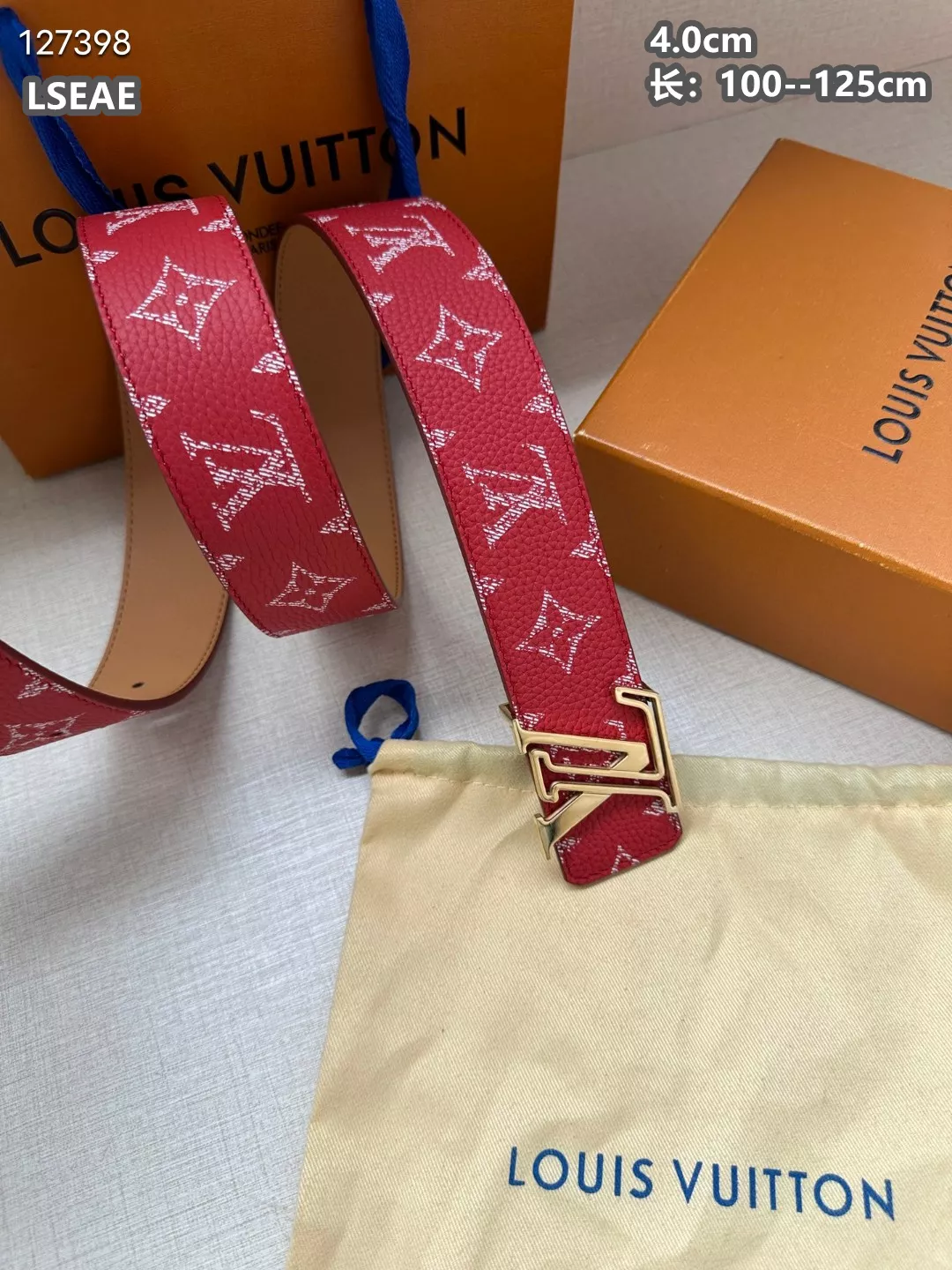 Louis Vuitton AAA Quality Belts For Men Minimalist 3898