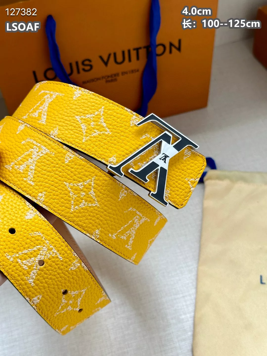 Louis Vuitton AAA Quality Belts For Men Trendy 8212