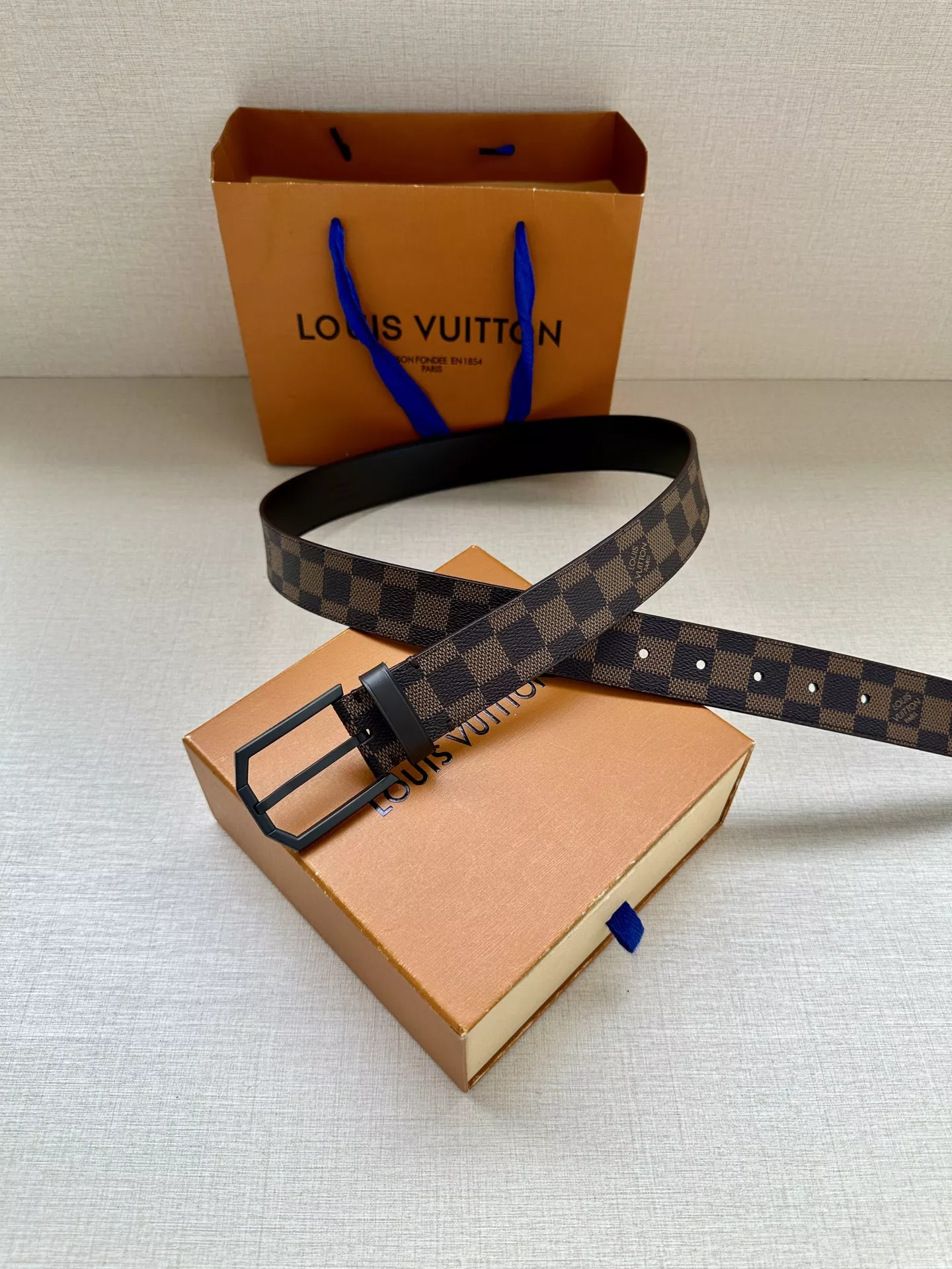 Louis Vuitton AAA Quality Belts In 3.4cm For Men Fashionable 8643