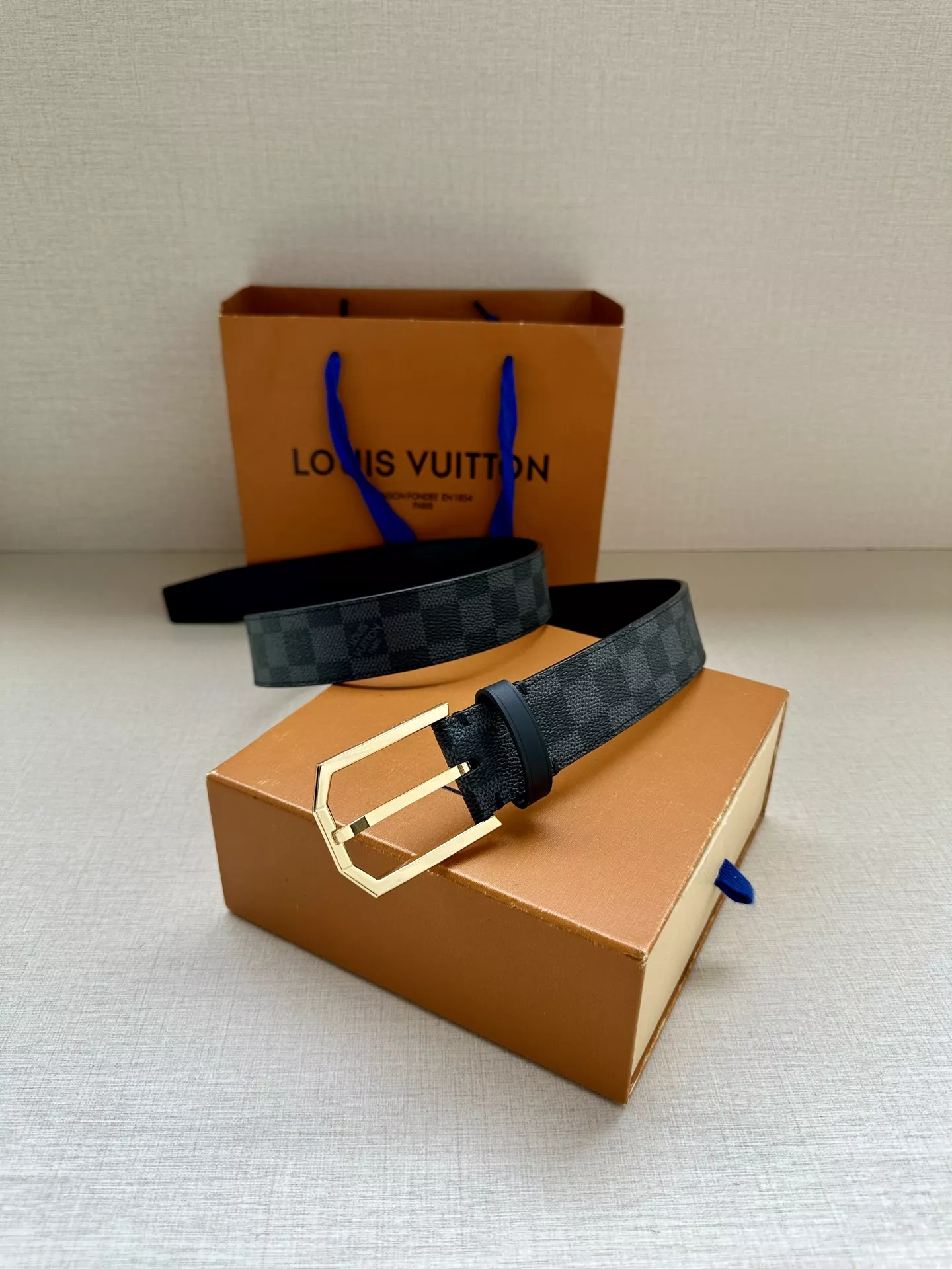 Louis Vuitton AAA Quality Belts In 3.4cm For Men Lightweight 8096