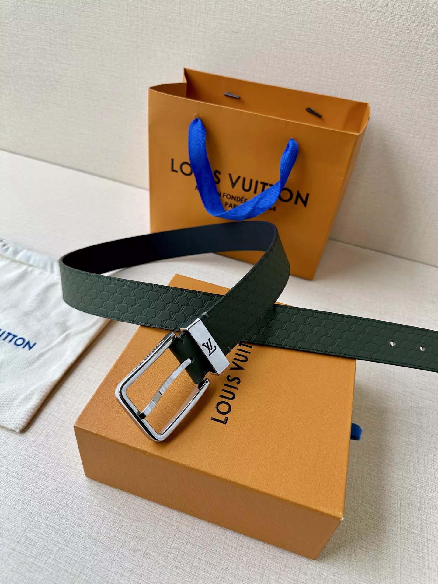 Louis Vuitton AAA Quality Belts In 3.5cm For Men Minimalist 9731