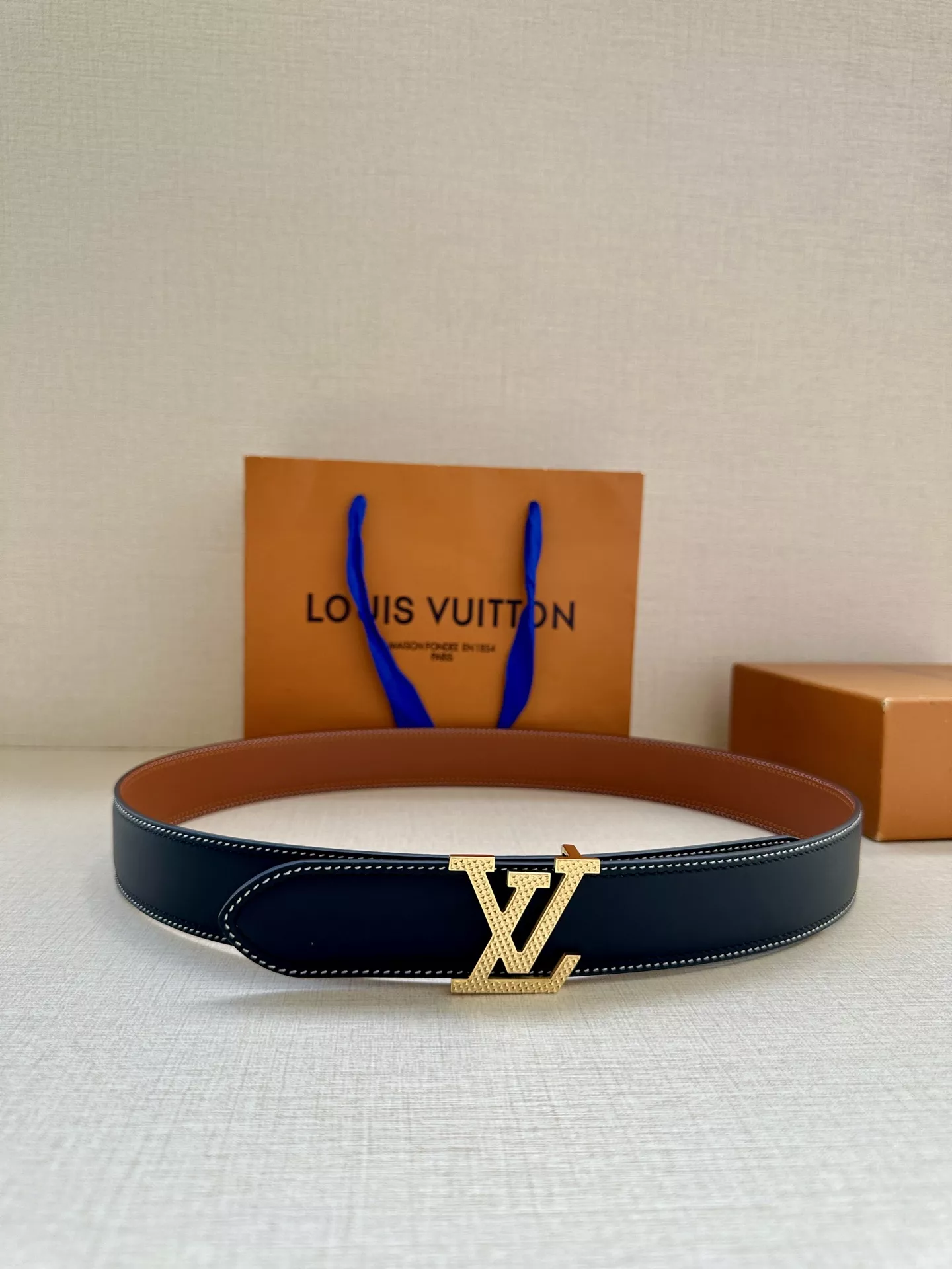 Louis Vuitton AAA Quality Belts In 3.5cm For Men Versatile 9360