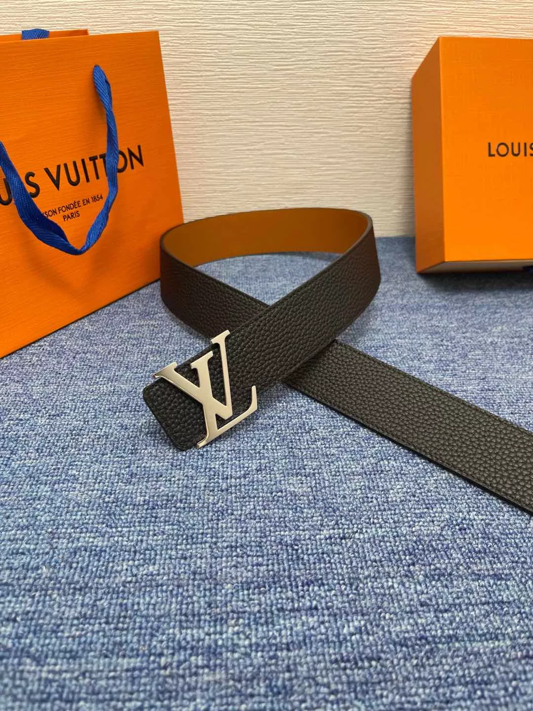 Louis Vuitton AAA Quality Belts In 4.0cm For Men Durable 1811