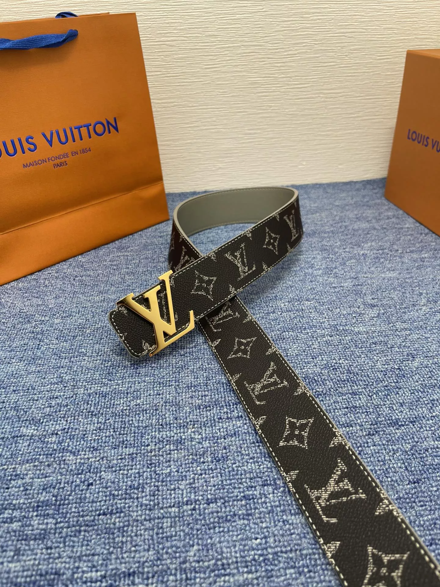 Louis Vuitton AAA Quality Belts In 4.0cm For Men EasyMatch 3502