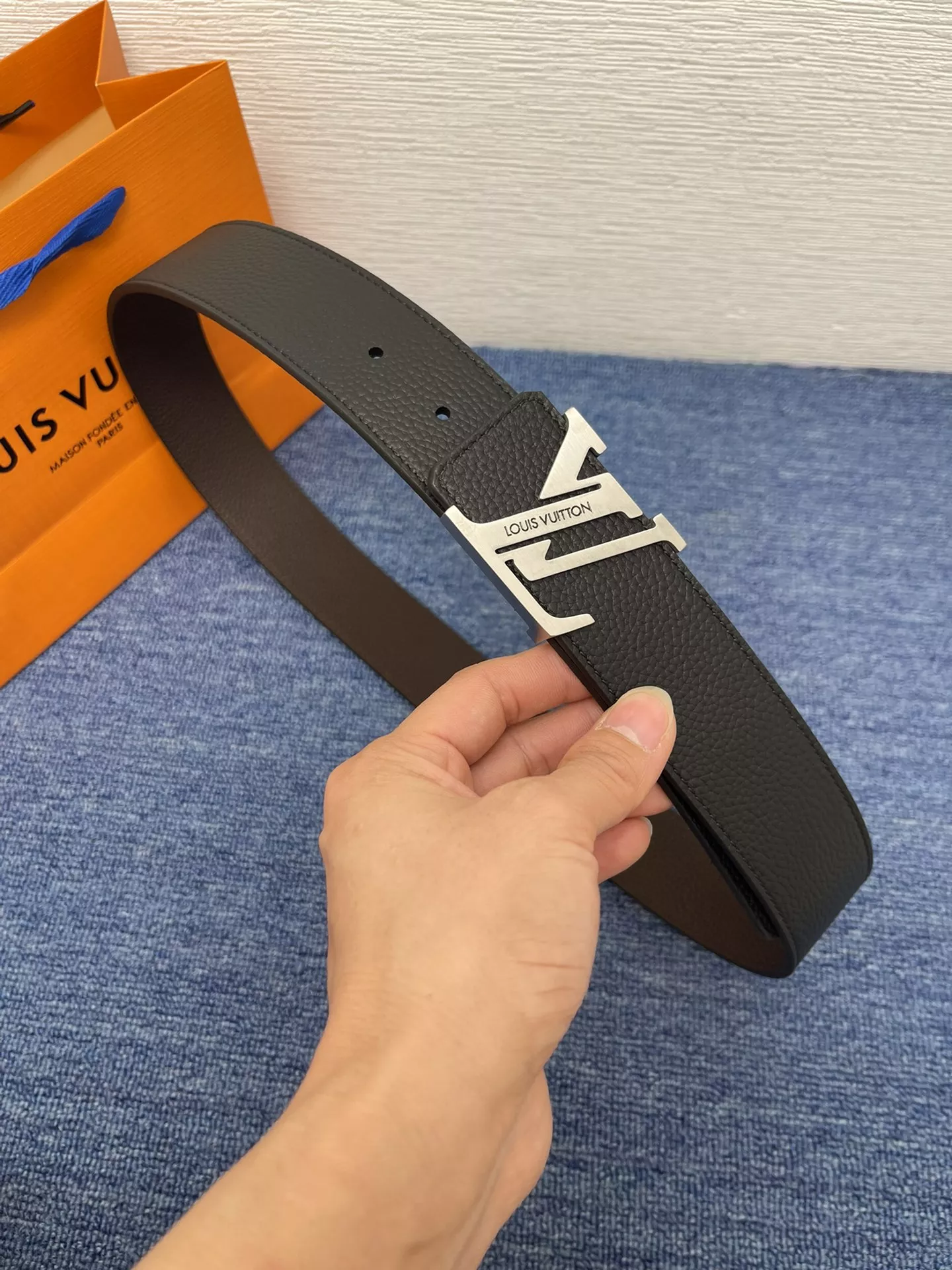Louis Vuitton AAA Quality Belts In 4.0cm For Men Sleek 7389