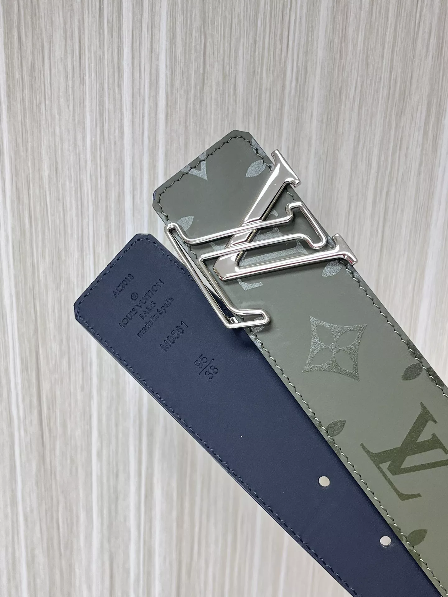 Louis Vuitton AAA Quality Belts In 4.0cm For Men UrbanStyle 1805
