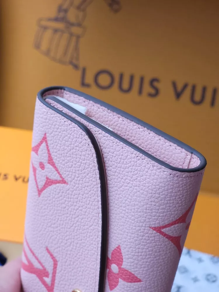 Louis Vuitton AAA Quality Card Case AllSeason 9460