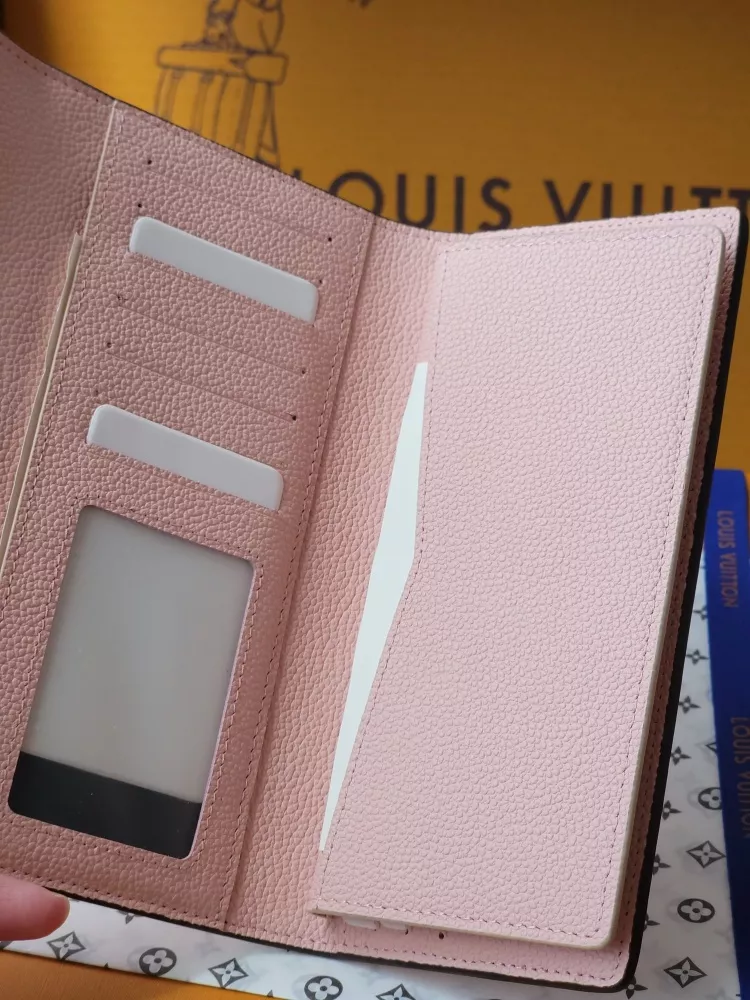 Louis Vuitton AAA Quality Card Case AllSeason 9460