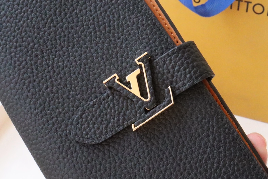 Louis Vuitton AAA Quality Card Case BestValue 3142