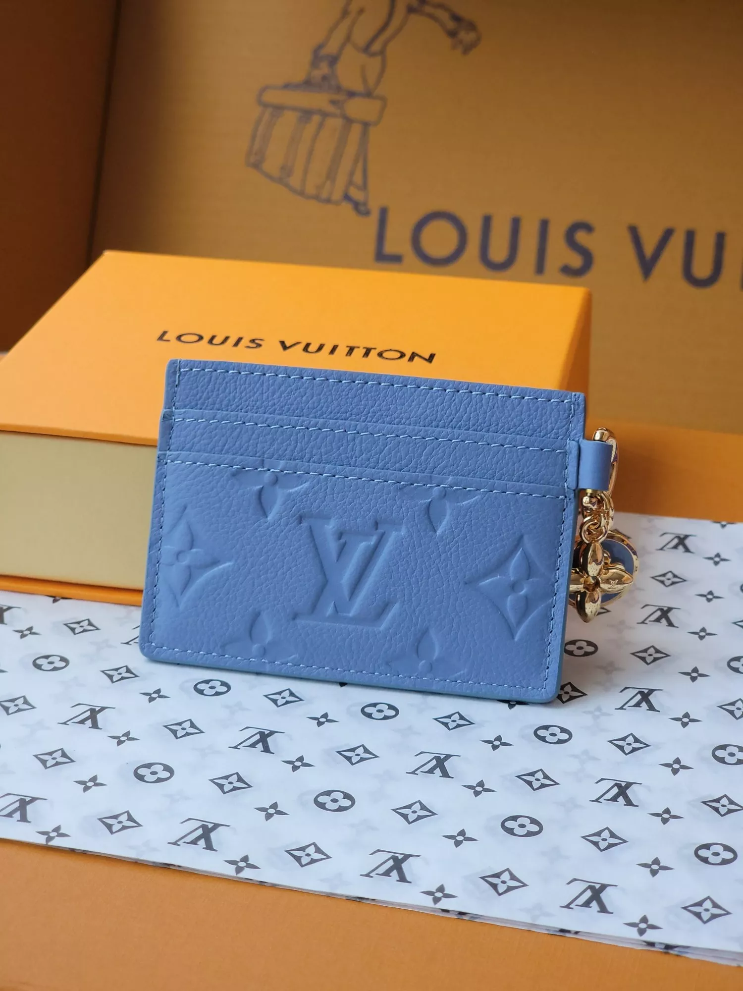 Louis Vuitton AAA Quality Card Case Bright 4914